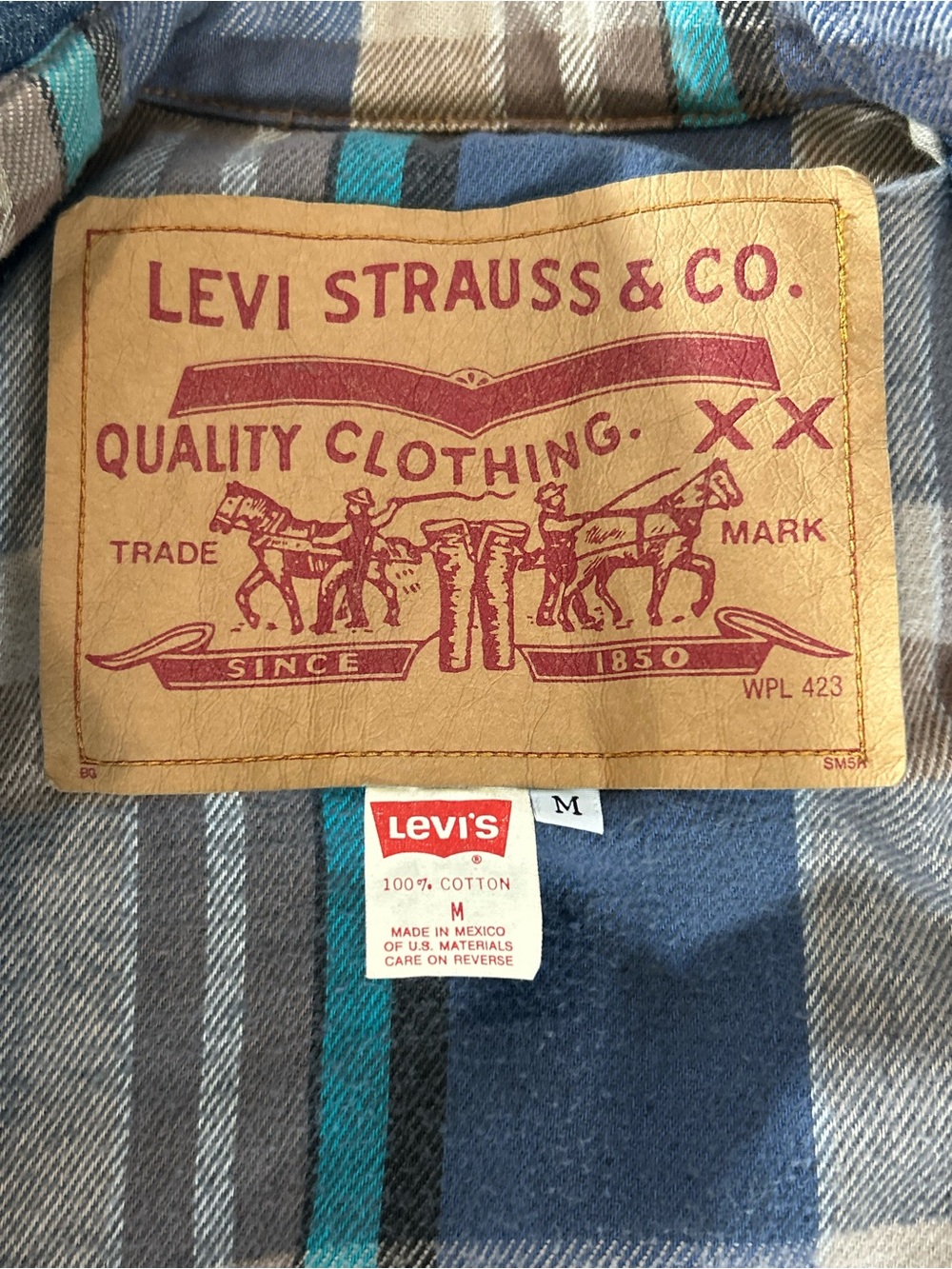 Vintage Levi's Men's Dark Blue Denim Blue Plaid Jacket - Picture 4 of 15